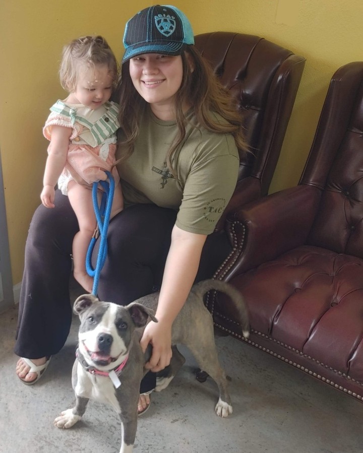 Naomi was ecstatic to be able to go home with her new favorite humans! We're so happy for Naomi!