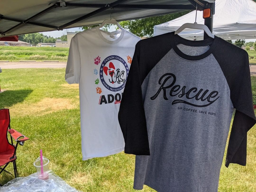 Hey folks it's that time of week again. Come check us out at the Farmers Market at Ashley Park. 2:30 - 5:30.

We've got:

Shirts
Coffee Cups
Coffee
Lemon Water
Jolly LolliPAWps (jolly rancher lollipops)
Epoxy resin key chains
Dog treats

Everything goes to support the cause and care for animals. We'd love to see your pawed pals as well. Just remember it's hot outside, some stay cool and hydrated.