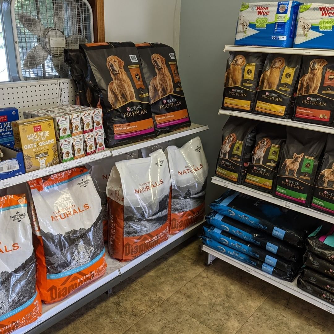 It's is official, A Pet's Tale is open! We have a variety of supplies for your cats, dogs and small critters needs. We even some apparel and coffee for your needs as well. Conveniently located on the river right off the trails at 612 First St.

For our grand opening today we have door prizes from; T n D crafts,  The R.E.S.T stop, Anytime Fitness &  The Coffee Nest 

In just over an hour we will have Aroi Thai Cuisine  setup just outside. Come have some great food, enjoy the community.

Don't see something you need? Let us know and we'll do our best to get it in stock.