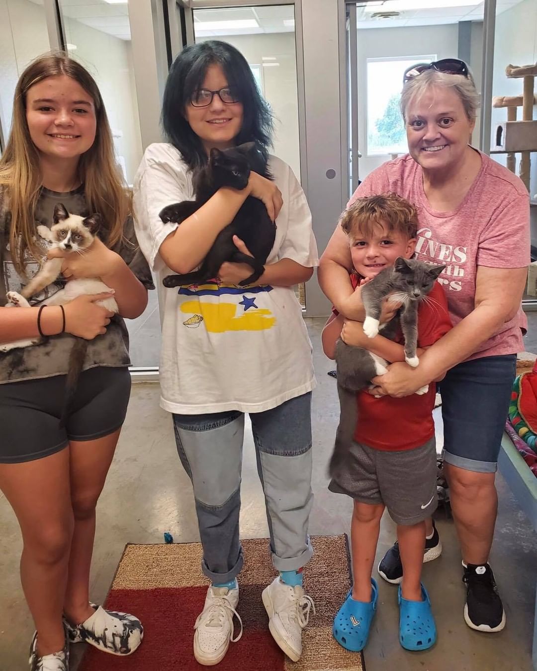 We are so thankful for our recent kitten adoptions! Love & kisses to our kittens in their new forever homes ❤️🐈‍⬛