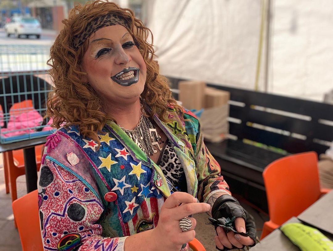 There was great fun, glamour, and puppy love all around at @hamburgermaryslb “Drag for Wags” fundraiser.  And that was before the show started! <a target='_blank' href='https://www.instagram.com/explore/tags/fearlessleader/'>#fearlessleader</a> fit right in, the puppies had fun, and our volunteers helped out. But the glamour girls were the focus, even off-stage. <a target='_blank' href='https://www.instagram.com/explore/tags/sparkyandthegang/'>#sparkyandthegang</a> <a target='_blank' href='https://www.instagram.com/explore/tags/fundraiser/'>#fundraiser</a> <a target='_blank' href='https://www.instagram.com/explore/tags/thanksyoursupport/'>#thanksyoursupport</a> <a target='_blank' href='https://www.instagram.com/explore/tags/helpsdogsinneed/'>#helpsdogsinneed</a> <a target='_blank' href='https://www.instagram.com/explore/tags/dragqueens/'>#dragqueens</a> <a target='_blank' href='https://www.instagram.com/explore/tags/arekind/'>#arekind</a> <a target='_blank' href='https://www.instagram.com/explore/tags/adoptdontshop/'>#adoptdontshop</a> <a target='_blank' href='https://www.instagram.com/explore/tags/rescuepuppies/'>#rescuepuppies</a>