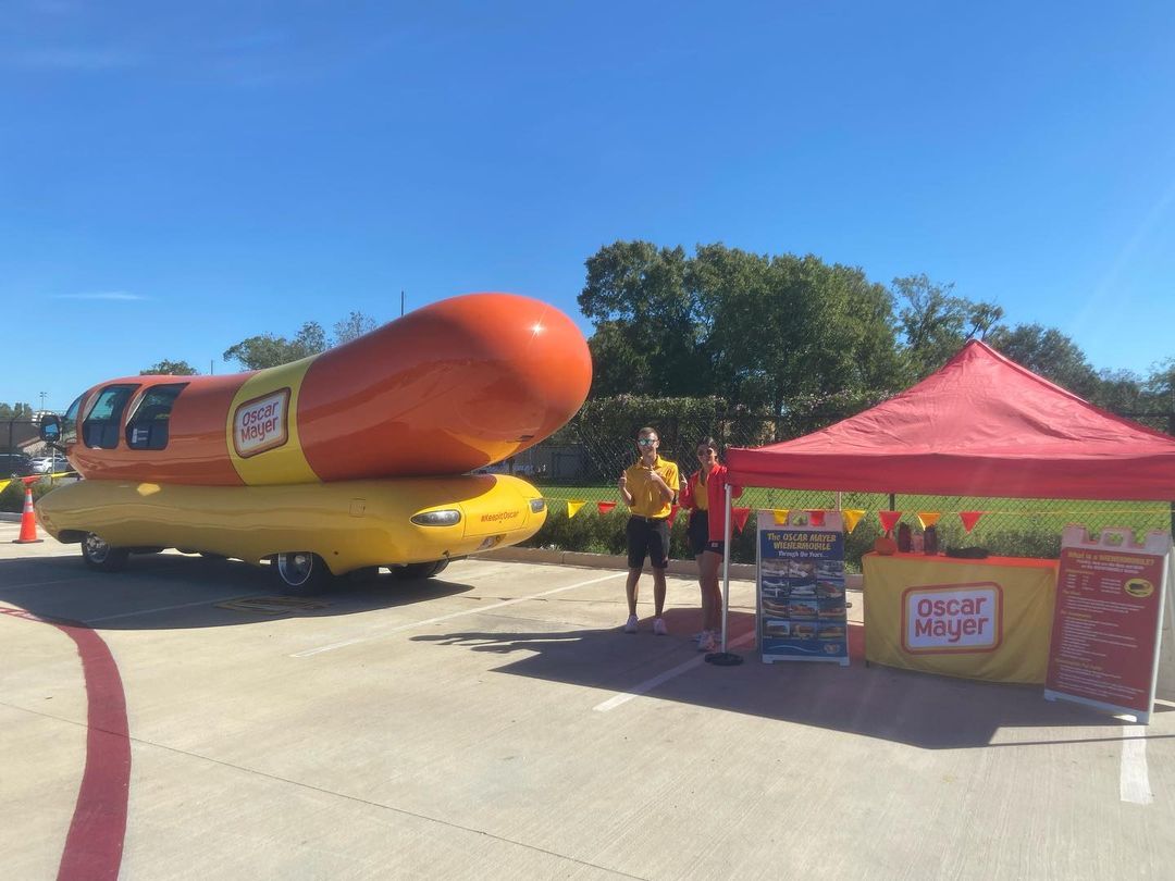 Come out today and visit the Oscar Meyer Wiener Mobile! We also have an amazing adoption special in which ALL DOGS OVER 40 POUNDS HAVE WAIVED ADOPTION FEES. We have over 300 dogs to meet! Plus great dogs available for adoption out front in our mobile adoption bus!!! Easily make an apppintment online at ￼ https://kiosk.qless.com/kiosk/app/home/22052 or call 281-999-3191. 

www.countypets.com <a target='_blank' href='https://www.instagram.com/explore/tags/keepitoscar/'>#keepitoscar</a>