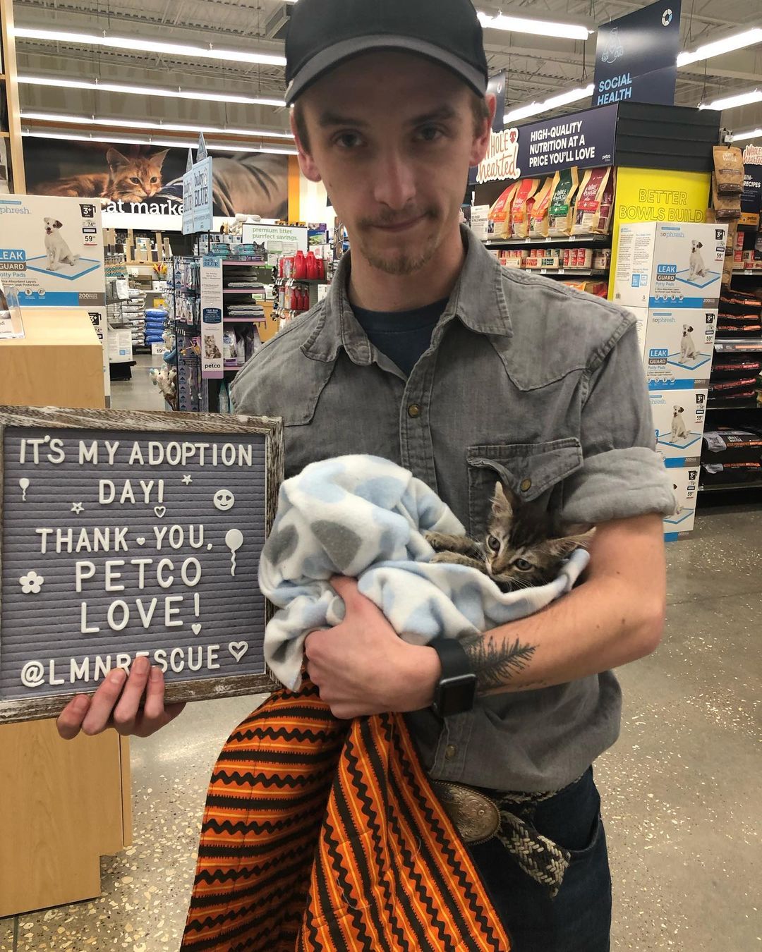 Big smiles! Junior’s new family discovered love at Petco today! 🐾🐾💗 Thank you, @PetcoLove, for helping us continue to help animals in need, and find loving forever homes for so many! <a target='_blank' href='https://www.instagram.com/explore/tags/PetcoFamily/'>#PetcoFamily</a> <a target='_blank' href='https://www.instagram.com/explore/tags/PetcoLove/'>#PetcoLove</a> <a target='_blank' href='https://www.instagram.com/explore/tags/PetcoAtascocita/'>#PetcoAtascocita</a> <a target='_blank' href='https://www.instagram.com/explore/tags/ThinkAdoptionFirst/'>#ThinkAdoptionFirst</a> <a target='_blank' href='https://www.instagram.com/explore/tags/LMNFelineRescue/'>#LMNFelineRescue</a> <a target='_blank' href='https://www.instagram.com/explore/tags/FosteringSavesLives/'>#FosteringSavesLives</a>❤️ <a target='_blank' href='https://www.instagram.com/explore/tags/BeAFoster/'>#BeAFoster</a> <a target='_blank' href='https://www.instagram.com/explore/tags/AdoptDontShop/'>#AdoptDontShop</a>🐾 <a target='_blank' href='https://www.instagram.com/explore/tags/AdoptionDay/'>#AdoptionDay</a>