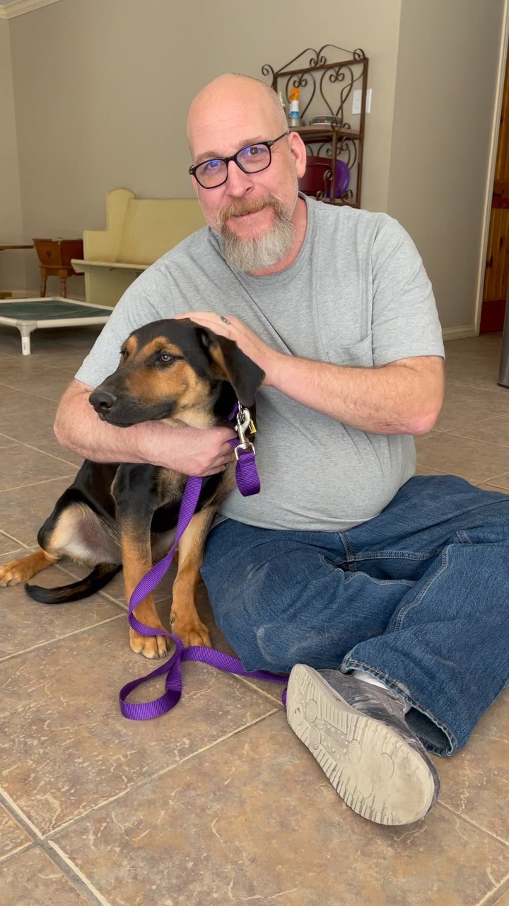 Nigel in the arms of his new Adoptive dad. There are 2 more siblings also looking for their Furever homes 💜

 www.FurryFriendzy.org
<a target='_blank' href='https://www.instagram.com/explore/tags/FurryFriendzy/'>#FurryFriendzy</a> 
<a target='_blank' href='https://www.instagram.com/explore/tags/adoptdontshop/'>#adoptdontshop</a> 
<a target='_blank' href='https://www.instagram.com/explore/tags/rescuedogsofinstagram/'>#rescuedogsofinstagram</a> 
<a target='_blank' href='https://www.instagram.com/explore/tags/volunteer/'>#volunteer</a> 
<a target='_blank' href='https://www.instagram.com/explore/tags/rescuedog/'>#rescuedog</a> 

🐶💜🐶
🐾VOLUNTEER🐾
🐾FOSTER🐾
🐾ADOPT🐾