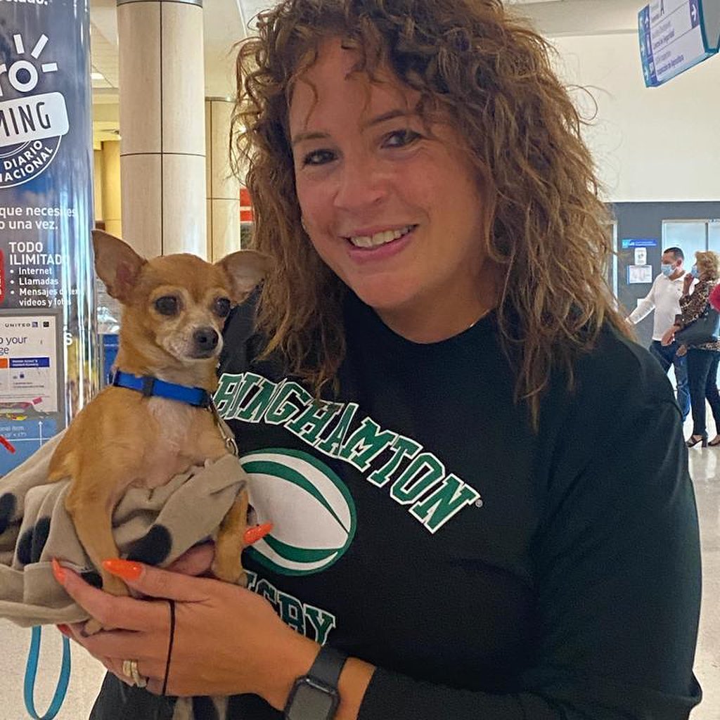 We'd like to thank Denise and her husband John for being our Flight Angels yesterday.  On their already scheduled flight to Newark,  they volunteered to bring two of our doggies with them in cabin. Bitsy and Taffy remained sweet and well behaved the entire time and their new parents were thrilled to meet them!
•
•
•
<a target='_blank' href='https://www.instagram.com/explore/tags/adoptdontshop/'>#adoptdontshop</a> <a target='_blank' href='https://www.instagram.com/explore/tags/adoption/'>#adoption</a> <a target='_blank' href='https://www.instagram.com/explore/tags/adopted/'>#adopted</a> <a target='_blank' href='https://www.instagram.com/explore/tags/dog/'>#dog</a> <a target='_blank' href='https://www.instagram.com/explore/tags/dogloversofinstagram/'>#dogloversofinstagram</a> <a target='_blank' href='https://www.instagram.com/explore/tags/fureverhome/'>#fureverhome</a> <a target='_blank' href='https://www.instagram.com/explore/tags/rescuedogsofinstagram/'>#rescuedogsofinstagram</a> <a target='_blank' href='https://www.instagram.com/explore/tags/rescuedismyfavoritebreed/'>#rescuedismyfavoritebreed</a> <a target='_blank' href='https://www.instagram.com/explore/tags/strayfromtheheart/'>#strayfromtheheart</a>