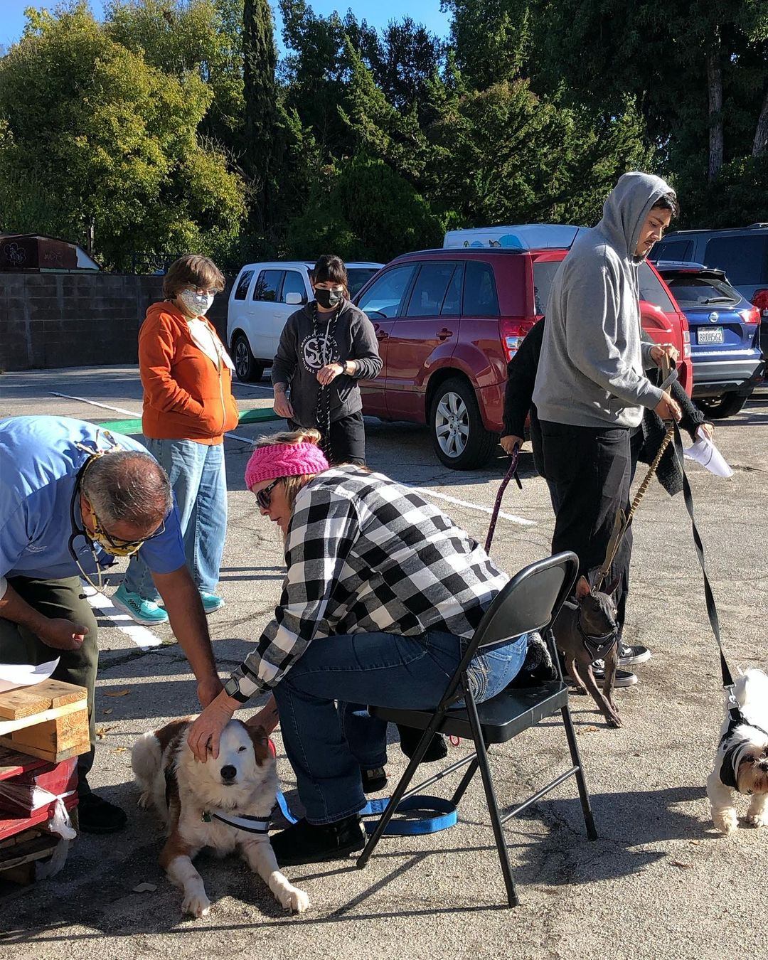 We had a nice turn out to yesterday’s Healthy Pets For All - a free wellness pop up clinic in Felton.

Thank you to Mountain Community Resources @puentes_sc 🙏 for allowing us to use their premises and to spread the word to the local <a target='_blank' href='https://www.instagram.com/explore/tags/community/'>#community</a> of our free service. Also thank you to the veterinarian, RVT and volunteers who came to help🙏

We were happy to assist the SLV residents by providing care to their pets. Check out some of the amazing humans and their just as amazing pets we served!

Stay tuned to more Healthy Pets For All dates in 2022!

For more information on services we offer go to our website (link in Bio).