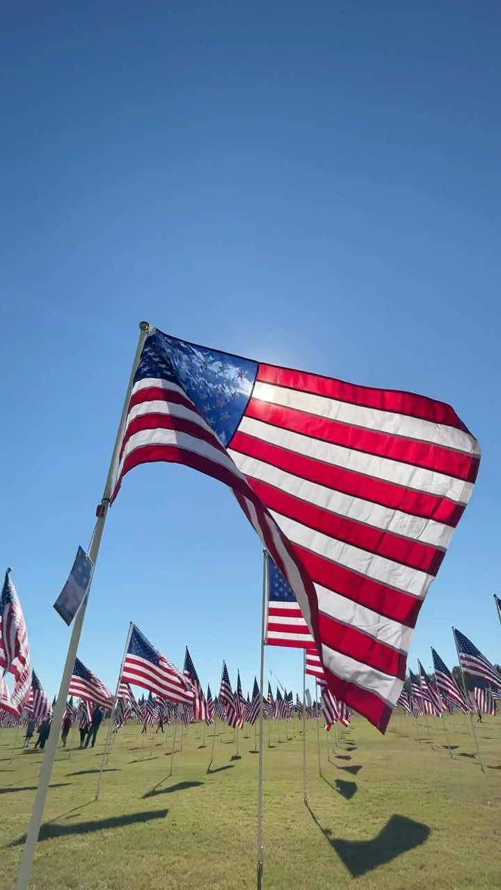 Head to Oak Point Park through November 13 to experience the Plano Flags of Honor. 🇺🇸

You'll discover a field of more than 1,000 3' x 5' American Flags and hear the sound of TAPS play at dusk. Each flag has a dedication card that tells the story of a hero's life. 

More information: planoflagsofhonor.org
@planoflagsofhonor