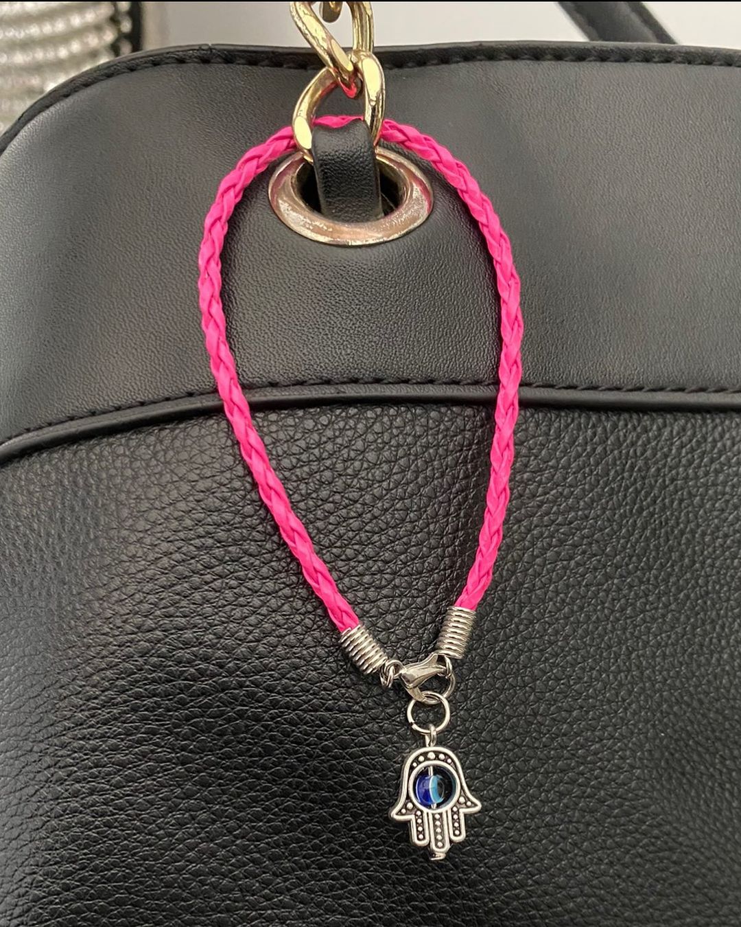 $5 bag charm (includes mailing). Comes in all different colors. All proceeds go to the rescue! 🧿🐶😻 This will make a great stocking stuffer and it’s for a great cause- to help support the furbabies. Message https://www.instagram.com/charitablelovebeads or text 954-650-4859 to order yours.