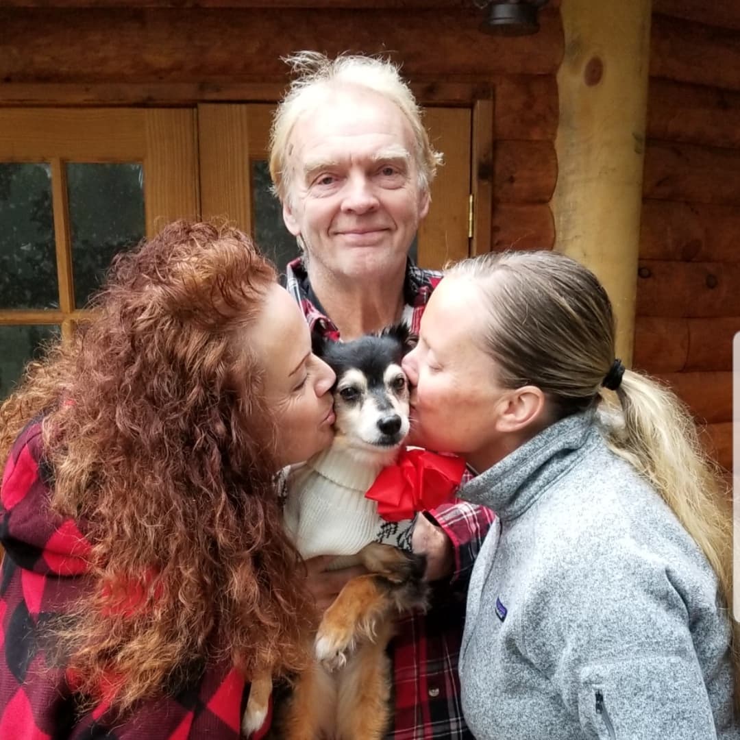 Let's start off Sunday with AH-MAZ-ING NEWS! 🎉 Sweet senior Tai is a foster fail and is HOME SWEET HOME 🏠 
🐾 While fostering, Tai's family knew he was meant to be and Tai felt the same! 💕 He had everything he needed and wanted - a loving family who protected and cherished his heart. We are so very grateful and over the moon happy for Tai and his beautiful family! ❤️
🐾 November is National Adopt A Senior Pet Month🐾 so if you are thinking about adding a pet, consider opening your heart to a senior animal. ❤️ <a target='_blank' href='https://www.instagram.com/explore/tags/foster/'>#foster</a> <a target='_blank' href='https://www.instagram.com/explore/tags/seniordachshund/'>#seniordachshund</a> <a target='_blank' href='https://www.instagram.com/explore/tags/adopt/'>#adopt</a> <a target='_blank' href='https://www.instagram.com/explore/tags/adoptdontshop/'>#adoptdontshop</a> <a target='_blank' href='https://www.instagram.com/explore/tags/dachshundsofig/'>#dachshundsofig</a> <a target='_blank' href='https://www.instagram.com/explore/tags/dachshundsofinstagram/'>#dachshundsofinstagram</a> <a target='_blank' href='https://www.instagram.com/explore/tags/doxiesofinstagram/'>#doxiesofinstagram</a> <a target='_blank' href='https://www.instagram.com/explore/tags/rescueddogsofinstagram/'>#rescueddogsofinstagram</a> <a target='_blank' href='https://www.instagram.com/explore/tags/seniordogsofinstagram/'>#seniordogsofinstagram</a>  <a target='_blank' href='https://www.instagram.com/explore/tags/doxiemix/'>#doxiemix</a> <a target='_blank' href='https://www.instagram.com/explore/tags/onepawatatime/'>#onepawatatime</a> <a target='_blank' href='https://www.instagram.com/explore/tags/homesweethome/'>#homesweethome</a>