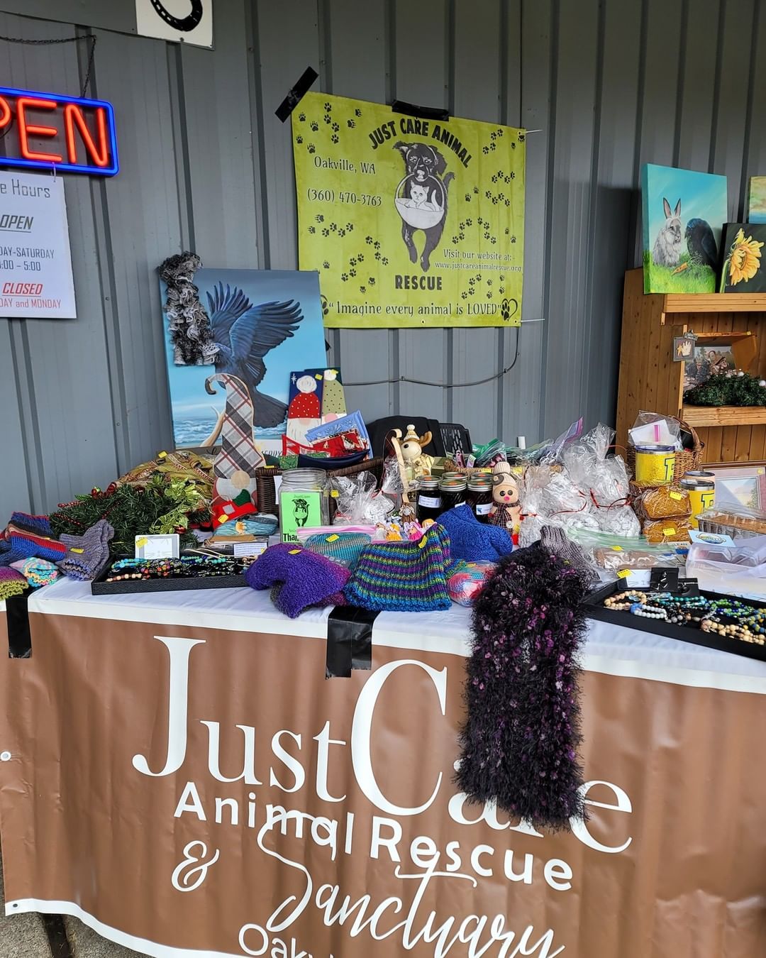 We want to thank everyone that baked, knitted and made all sorts of amazing art and crafts for our fundraiser! You all are amazing and we appreciate each and everyone you!!!! 
We were able to raise over $500 that went towards our feed bill this time!