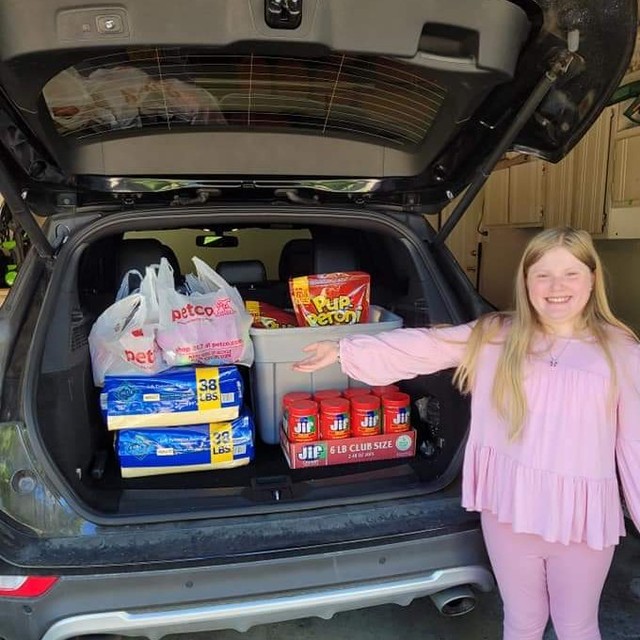 We just had to share this <a target='_blank' href='https://www.instagram.com/explore/tags/ThankfulThursday/'>#ThankfulThursday</a> story with you.

Ava, a sweet 8-year-old who just loves helping the dogs of Detroit, collected donations for our shelter dogs recently! We can't thank her enough for all of the hard work she put in to bring joy and treats to the <a target='_blank' href='https://www.instagram.com/explore/tags/DDR/'>#DDR</a> dogs.

<a target='_blank' href='https://www.instagram.com/explore/tags/DetroitDogRescue/'>#DetroitDogRescue</a> <a target='_blank' href='https://www.instagram.com/explore/tags/RescueNotRetail/'>#RescueNotRetail</a> <a target='_blank' href='https://www.instagram.com/explore/tags/KidsVolunteering/'>#KidsVolunteering</a> <a target='_blank' href='https://www.instagram.com/explore/tags/Donate/'>#Donate</a> <a target='_blank' href='https://www.instagram.com/explore/tags/Rescue/'>#Rescue</a> <a target='_blank' href='https://www.instagram.com/explore/tags/Foster/'>#Foster</a> <a target='_blank' href='https://www.instagram.com/explore/tags/Adopt/'>#Adopt</a> <a target='_blank' href='https://www.instagram.com/explore/tags/Detroit/'>#Detroit</a>