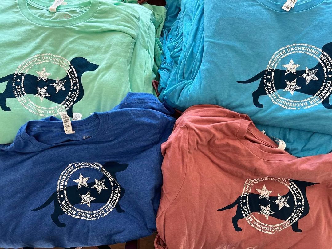 Come out and see us this Saturday at Pet Sense in Franklin, TN 10AM-2PM!
1203 Murfreesboro Rd
Franklin, TN  37064
We will have a new t-shirt for sale and lots of puppers that will need endless kisses! 
Thank you to our adopters and the amazing lives you have given our rescues. 
We are saving lives together.💜
.
.
.
<a target='_blank' href='https://www.instagram.com/explore/tags/event/'>#event</a> <a target='_blank' href='https://www.instagram.com/explore/tags/adoptionevent/'>#adoptionevent</a> <a target='_blank' href='https://www.instagram.com/explore/tags/fundraiser/'>#fundraiser</a> <a target='_blank' href='https://www.instagram.com/explore/tags/dachshundrescue/'>#dachshundrescue</a> <a target='_blank' href='https://www.instagram.com/explore/tags/adoptdontshop/'>#adoptdontshop</a> <a target='_blank' href='https://www.instagram.com/explore/tags/tennessee/'>#tennessee</a>