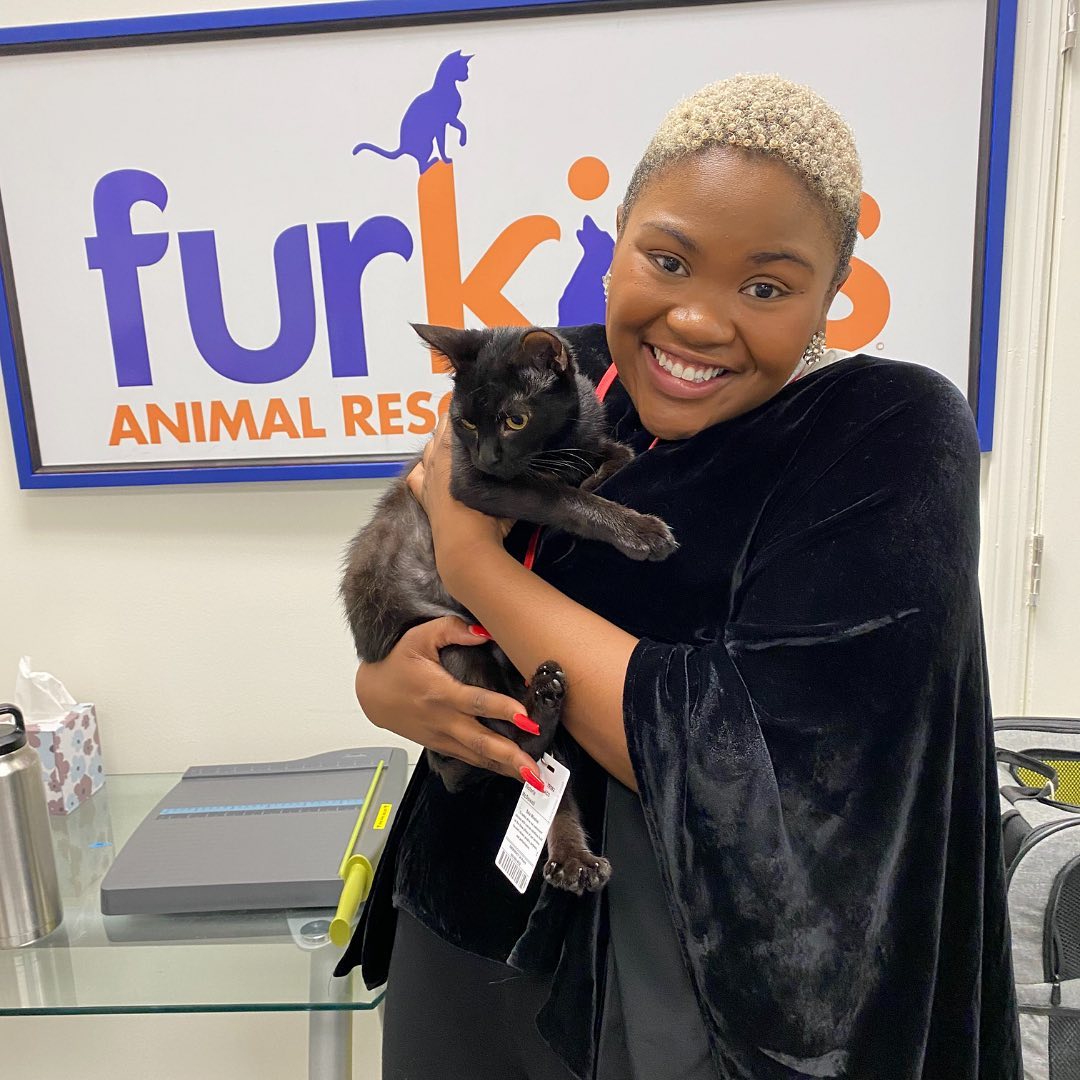 Our November adoptees are heading home in style for the paw-lidays!😻 Here's to fur-ever for these furkids!🧡 <a target='_blank' href='https://www.instagram.com/explore/tags/furkids/'>#furkids</a> <a target='_blank' href='https://www.instagram.com/explore/tags/adoptdontshop/'>#adoptdontshop</a>