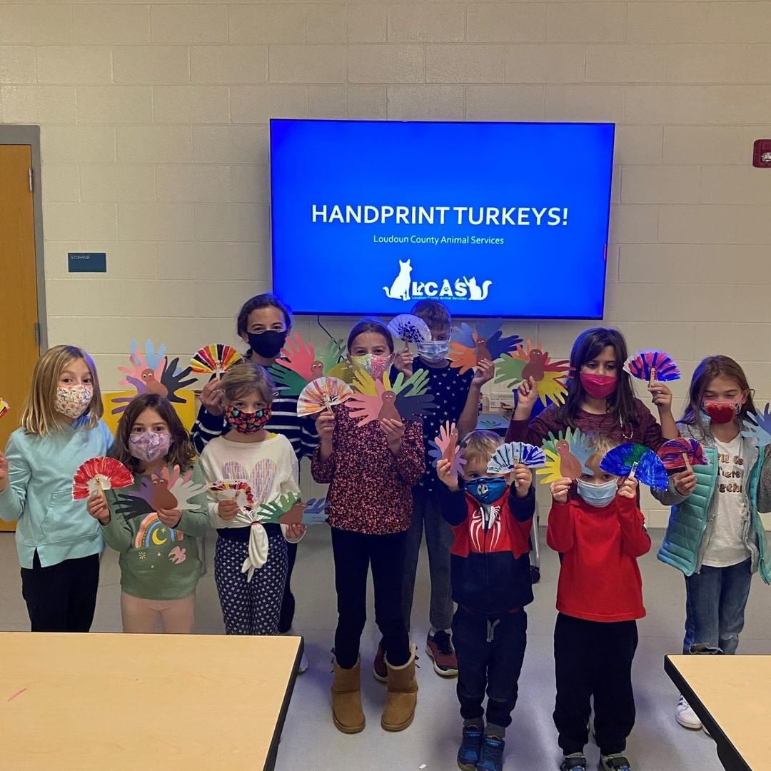 We had a fun time at our November Critters & Crafts! We made turkeys and learned about some of our wildlife neighbors here in Loudoun County! Thank you to everyone who attended - we hope to see you next month!

<a target='_blank' href='https://www.instagram.com/explore/tags/humaneeducation/'>#humaneeducation</a> <a target='_blank' href='https://www.instagram.com/explore/tags/loudouncounty/'>#loudouncounty</a> <a target='_blank' href='https://www.instagram.com/explore/tags/loudounlovesanimals/'>#loudounlovesanimals</a>
