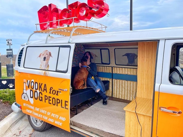 Don't have plans for Saturday? Don't worry, we have you covered at the Kansas City Campus for Animal Care

Free Photos: 📸
@thephotobuskc is visiting the Kansas City Campus for Animal Care today and tomorrow! Thanks to @titosvodka, you can get FREE photos taken with you and your pet(s). The photo booth will be open from 11:30 to 2:00!

The Roasterie at KCCAC: ☕️
After grabbing a photo, warm up with one of two flavors of our new Hot Chocolate Bombs!

Our Retail Store: 🎁
While you are sipping on your scrumptious drink, start checking off that holiday shopping list with gifts for pets AND people!