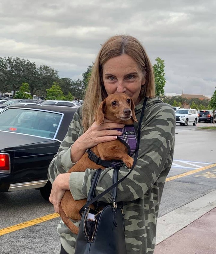 💖🐾🎉🐾💖 We love starting out the day with a forever happy tail. This is Bailey and her new mom.
Bailey came to us late late month. She is a darling 9-year old girl who is as sweet as she is beautiful. She’s starting her new life and excited about her 2nd chance for love and happiness. Don’t you send Bailey and mom some good wishes for their future?💖🐾🎉🐾💖