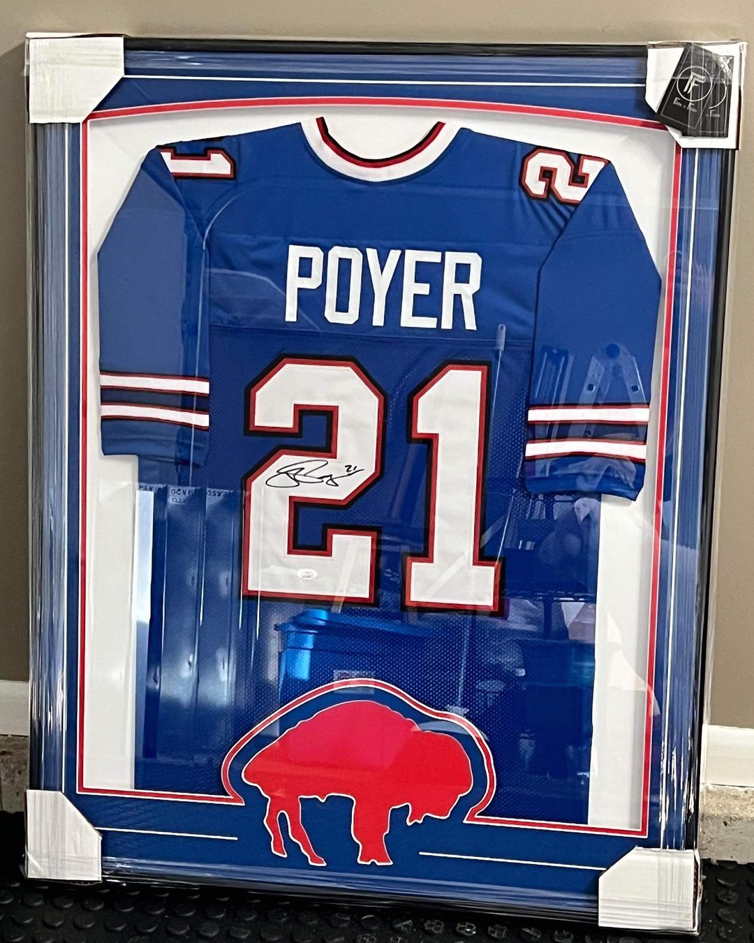 💙❤️🏈 LOOK WHAT WE HAVE TO RAFFLE!!!! @j_poyer21 
We will be running this raffle until Thanksgiving! We will draw a winner at halftime! Tickets are $10 each or 3/$25. (make sure to put Poyer jersey in the notes as we have a few fundraisers going) 

paypal.me/queencitypitties (send friends and family so they don't take out huge fees)
@billsmuttfia @billsmafiababes @buffalobills 
<a target='_blank' href='https://www.instagram.com/explore/tags/gobills/'>#gobills</a> <a target='_blank' href='https://www.instagram.com/explore/tags/fosteringsaveslives/'>#fosteringsaveslives</a> <a target='_blank' href='https://www.instagram.com/explore/tags/supportyourlocalrescue/'>#supportyourlocalrescue</a>