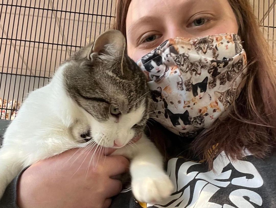Let's kick off this week in the best way with another fantastic <a target='_blank' href='https://www.instagram.com/explore/tags/PetPick/'>#PetPick</a>, brought to you by our very own Director of Shelter Operations, @megan!
