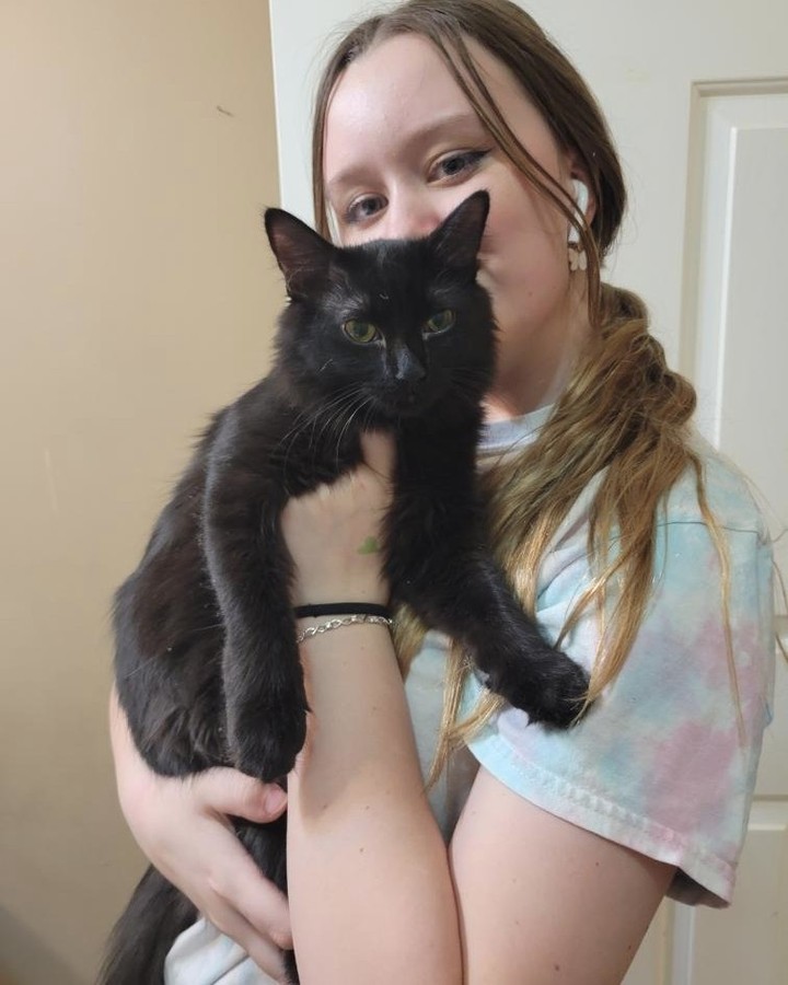 HAPPY TAILS SUNDAY!
The best part of being a Cat Rangers volunteer is seeing our kitties in their new homes.  We love seeing these happily ever after photos with their families. Thank you for sharing their stories and we wish our new families many years of fun and joy with their new babies.