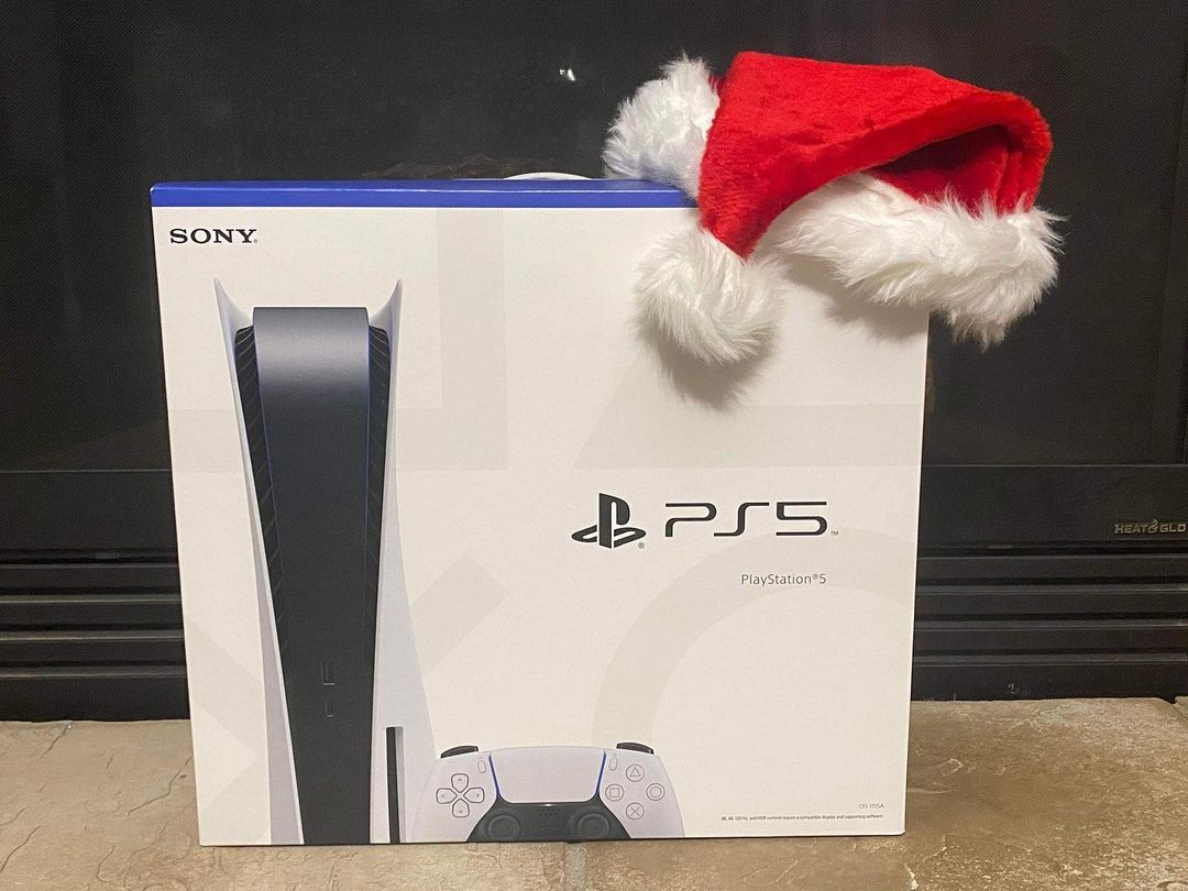 ✨PS5 for Pups Raffle✨

🎅🏻 Santa loves rescue dogs and dropped off an early present to help us raise money for them!

🎅🏻 Make sure to get your raffle tickets for a chance to win a PlayStation 5 (disc version) with 1 controller! Entries are: 
✨ $10 - for 10 entries
✨ $50 - for 60 entries
✨ $100 - for 130 entries

🎅🏻 Raffle going on now through Wednesday 12/1! 
⭐️ Deadline to enter: 12/1 at 6pm
⭐️ Winner drawn: 12/1 at 6:05pm

🎅🏻 Winner must be able to pick up in the Columbus, Ohio area. Winner will be automatically notified via the email address that was provided upon entry.
⭐️ Link in our bio to enter to win!