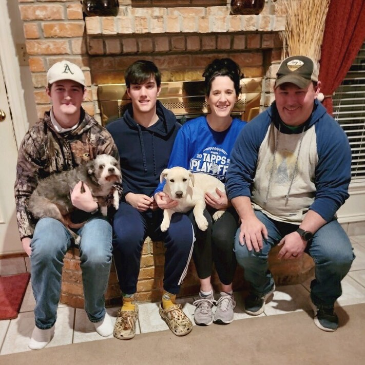 NoMad was adopted by a wonderful family! 4 humans to love on him and a 4-legged companion, Potter, to do all the dog things with. NoMad instantly felt at home and it was clear this was meant to be his furever home. Happy tails!  🐶🏡